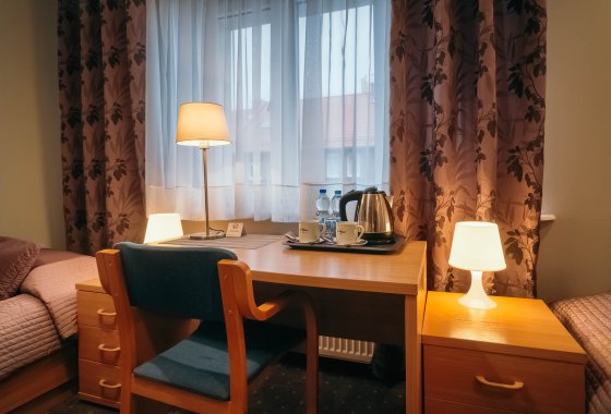 hotel - Hotel Dom Polonii - Pokoje - zdjęcie 3