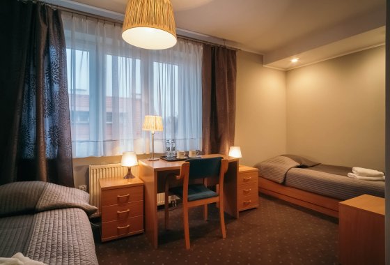 hotel - Hotel Dom Polonii - Pokoje - zdjęcie 2