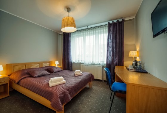 hotel - Hotel Dom Polonii - Pokoje - zdjęcie 4