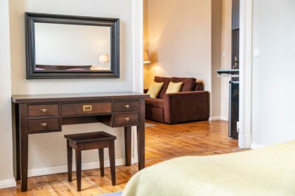 Sale Szkoleniowe Classico - biurko toaletka  - SaleBiznesowe