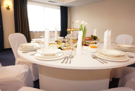 hotel *** - Hotel Mistral - Usługi - zdjęcie 4