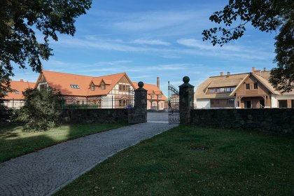 pałac - Pałac Poledno - zdjęcie 9