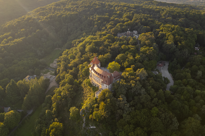 hotel ***** - Wzgórze Zamkowe - Zinar Castle, zabytkowa Baszta i Forest Hotel - zdjęcie 1