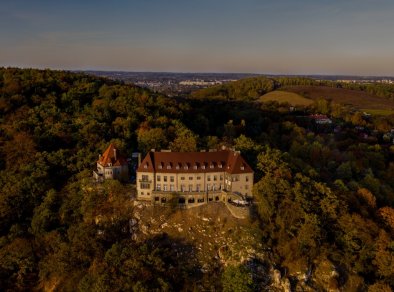 Wzgórze Zamkowe - Hotel Wolski, Zamek i Baszta w Przegorzałach