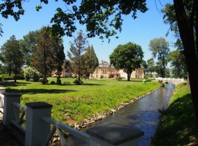 Pałac Żelazno ogród