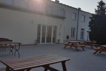 Hotelik pod Akacjami-hotel- SaleBiznesowe