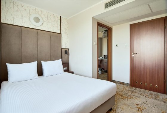 hotel **** - Metropolo by Golden Tulip - Pokoje - zdjęcie 4