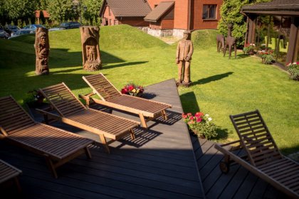 Hotel Żubrówka - leżaki - SaleBiznesowe