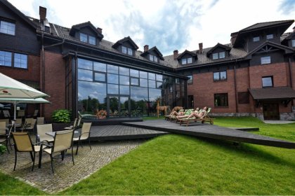 Hotel Żubrówka - ogród - SaleBiznesowe