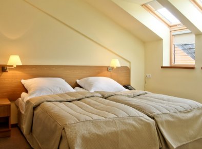 Hotel Activa - łóżko małżeńskie - SaleBiznesowe