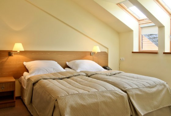 Hotel Activa - łóżko małżeńskie - SaleBiznesowe