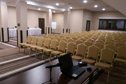 pałac - Pałac w Konarach - zdjęcie 4