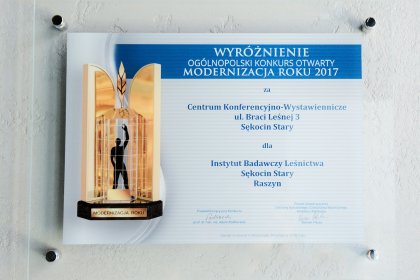 obiekt konferencyjny - Centrum Konferencyjno-Wystawiennicze Instytutu Badawczego Leśnictwa - zdjęcie 6