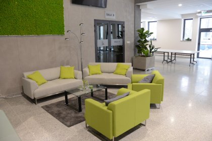 obiekt konferencyjny - Centrum Konferencyjno-Wystawiennicze Instytutu Badawczego Leśnictwa - zdjęcie 3