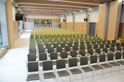 obiekt konferencyjny - Centrum Konferencyjno-Wystawiennicze Instytutu Badawczego Leśnictwa - zdjęcie 9
