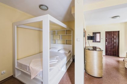 hotel - Villa Sulejówek - zdjęcie 12