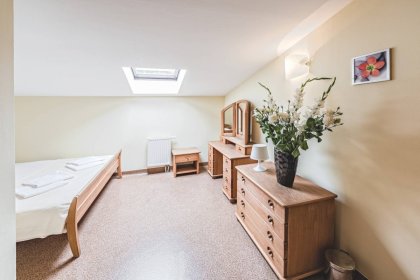 hotel - Villa Sulejówek - zdjęcie 13