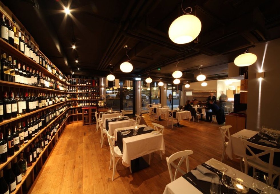 inny - Dekant Wine Bar & Restaurant