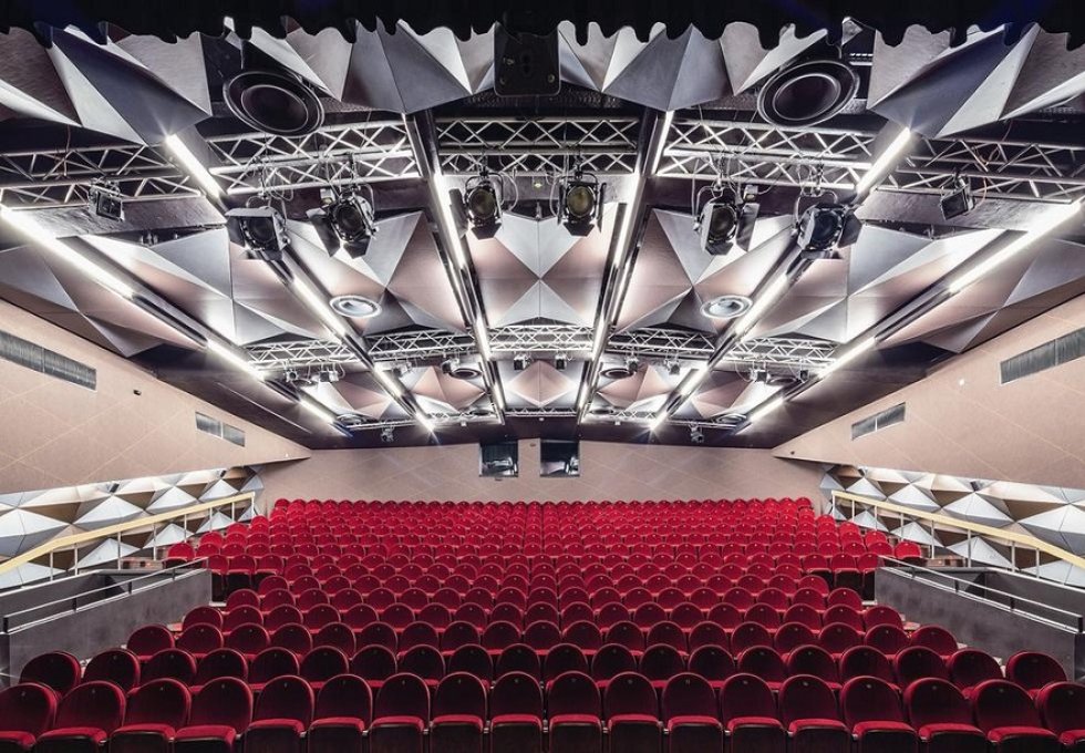 inny - Teatr Kwadrat