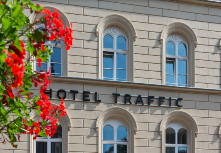 ------Hotel Traffic Wrocław