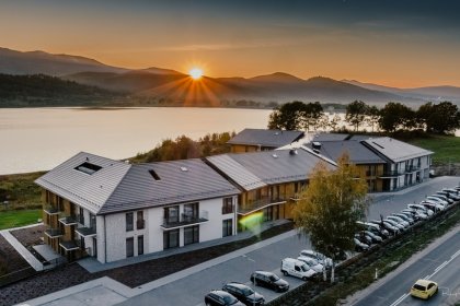 hotel **** - Lake Hill Resort & SPA - wideo
