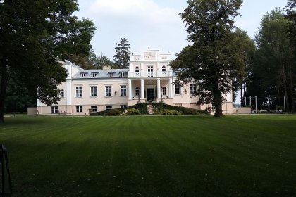 pałac - Pałac Zaborówek - zdjęcie 2
