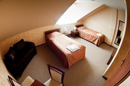 hotel - Hotel & Restauracja OKRĄGLAK - zdjęcie 1