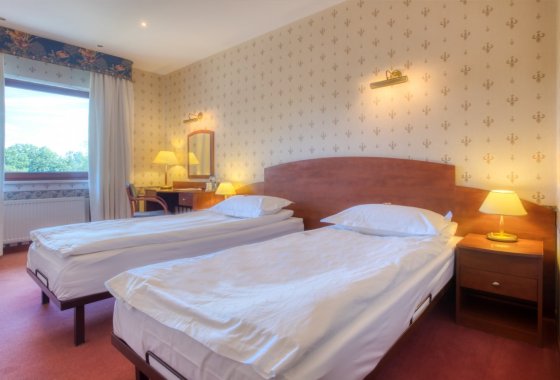 hotel - Hotel 4 Pory Roku - Pokoje - zdjęcie 1