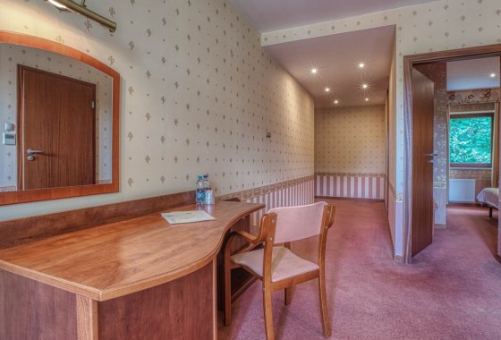hotel - Hotel 4 Pory Roku - Pokoje - zdjęcie 6