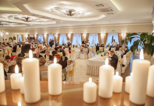 Hotel *** Dworek za Lasem