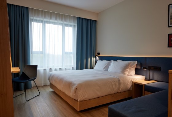 obiekt konferencyjny - Hampton by Hilton Poznań Swarzędz | HUBO Centrum Konferencyjne - Pokoje - zdjęcie 1