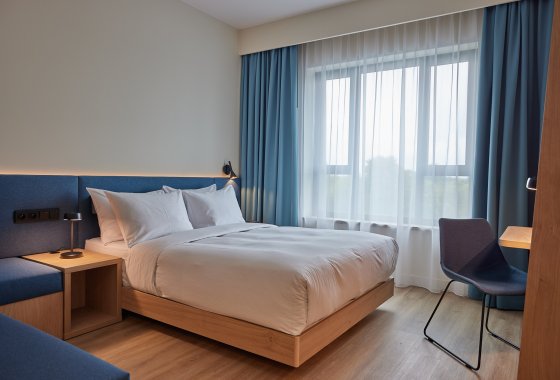 obiekt konferencyjny - Hampton by Hilton Poznań Swarzędz | HUBO Centrum Konferencyjne - Pokoje - zdjęcie 5