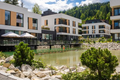 Vislow Resort