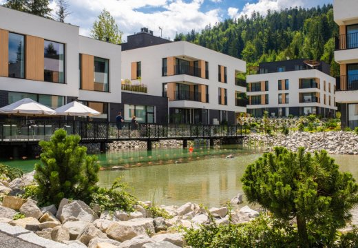 Vislow Resort