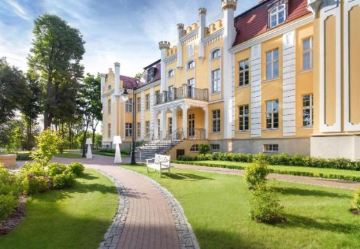 Quadrille Hotel & Spa