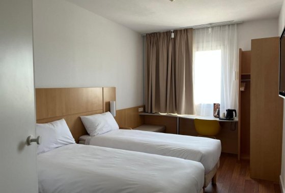 hotel - B&B Hotel Kielce Centrum - Pokoje - zdjęcie 1