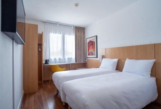 hotel - B&B Hotel Kielce Centrum - Pokoje - zdjęcie 4