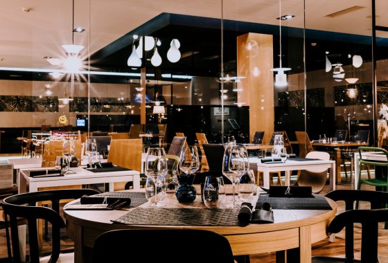 hotel ***** - Hotel Marina Club - Usługi - zdjęcie 10