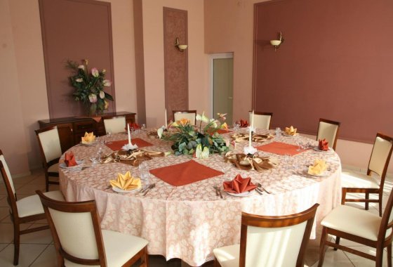 obiekt konferencyjny - Kompleks restauracyjno-noclegowy Rubikon - Usługi - zdjęcie 2