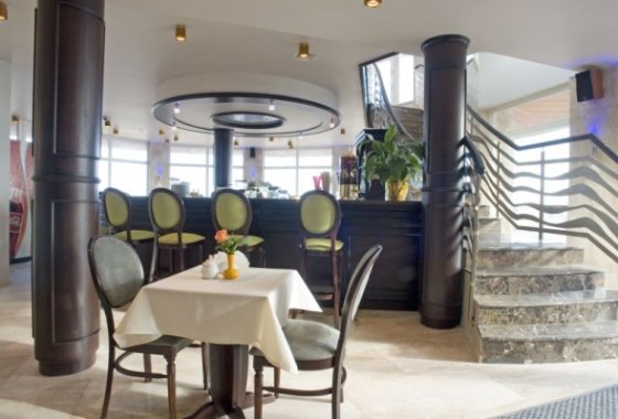 hotel **** - Hotel Apollo - Usługi - zdjęcie 1