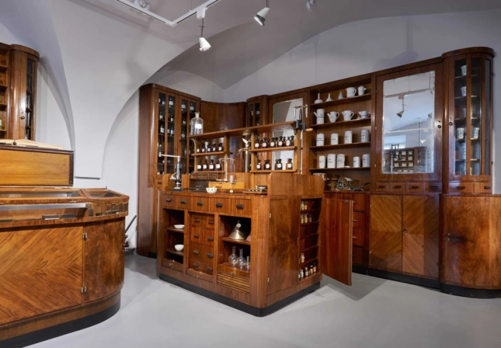 inny - Muzeum Farmacji