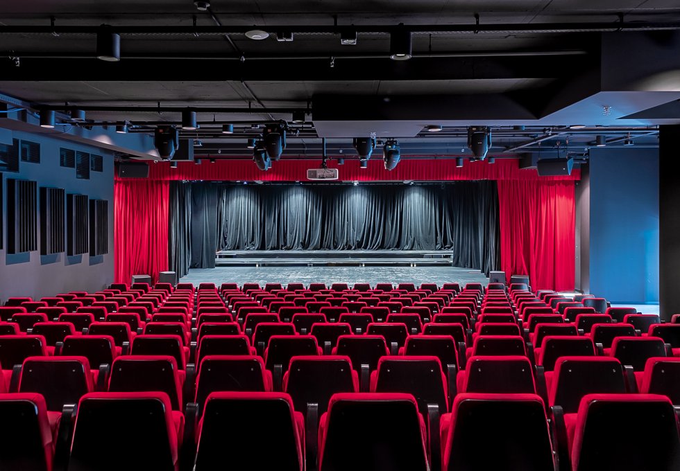 inny - Teatr WAM