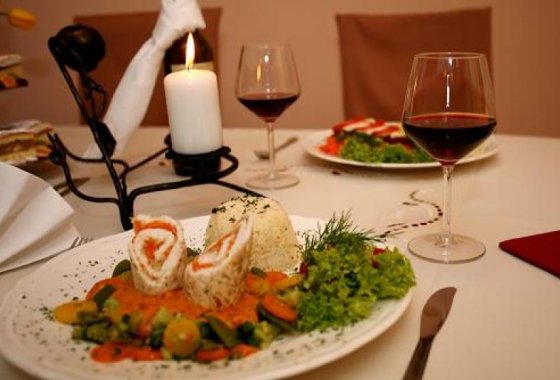 hotel *** - Hotel i Restauracja Arkadia - Usługi - zdjęcie 3