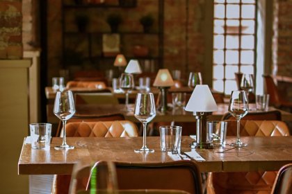 obiekt konferencyjny - NINE's Restaurant & Sports Bar - zdjęcie 10