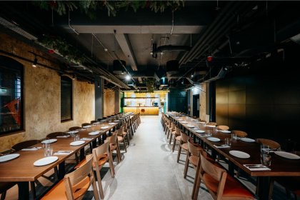 obiekt konferencyjny - NINE's Restaurant & Sports Bar - zdjęcie 5
