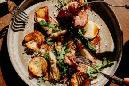 obiekt konferencyjny - NINE's Restaurant & Sports Bar - zdjęcie 22