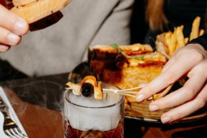 obiekt konferencyjny - NINE's Restaurant & Sports Bar - zdjęcie 18