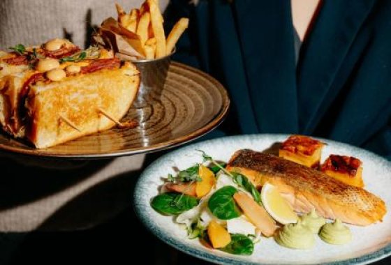 obiekt konferencyjny - NINE's Restaurant & Sports Bar - Usługi - zdjęcie 6