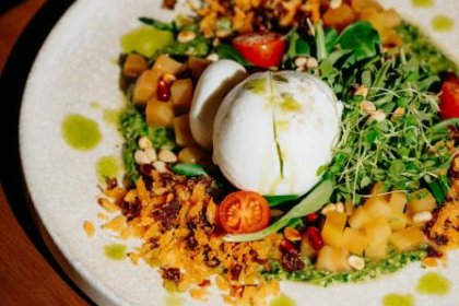 obiekt konferencyjny - NINE's Restaurant & Sports Bar - zdjęcie 16