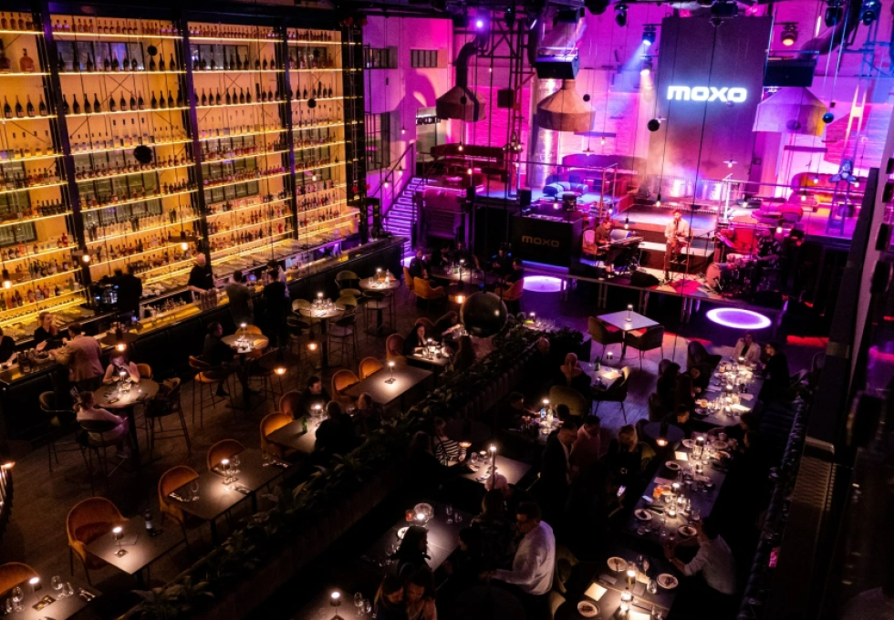 inny - MOXO Restaurant & Club
